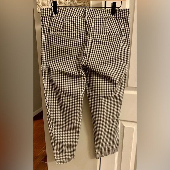 Ann Taylor Factory Gingham Signature Crop Pants - Size 8 - Picture 4 of 7